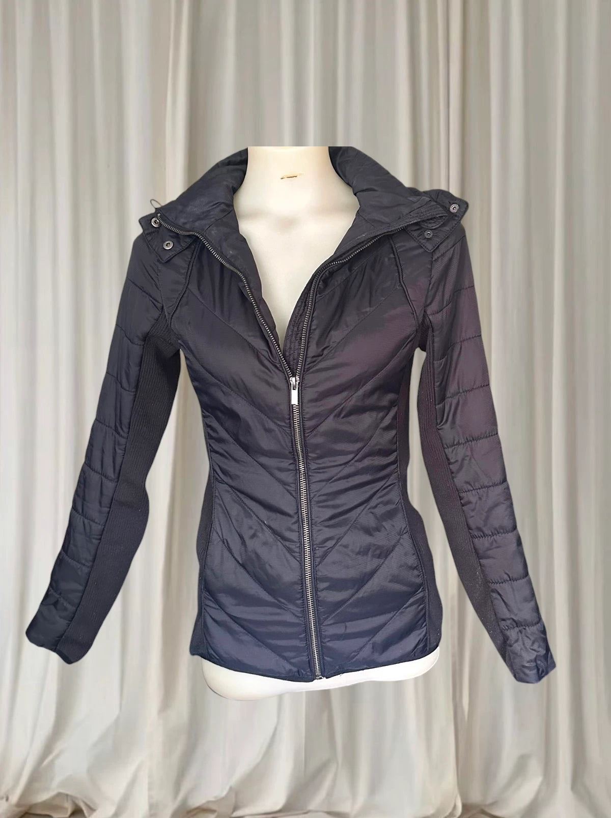 Jeanswest Flattering Lightweight Women's Black Puffer Outdoor Jacket AU6 - Image 3