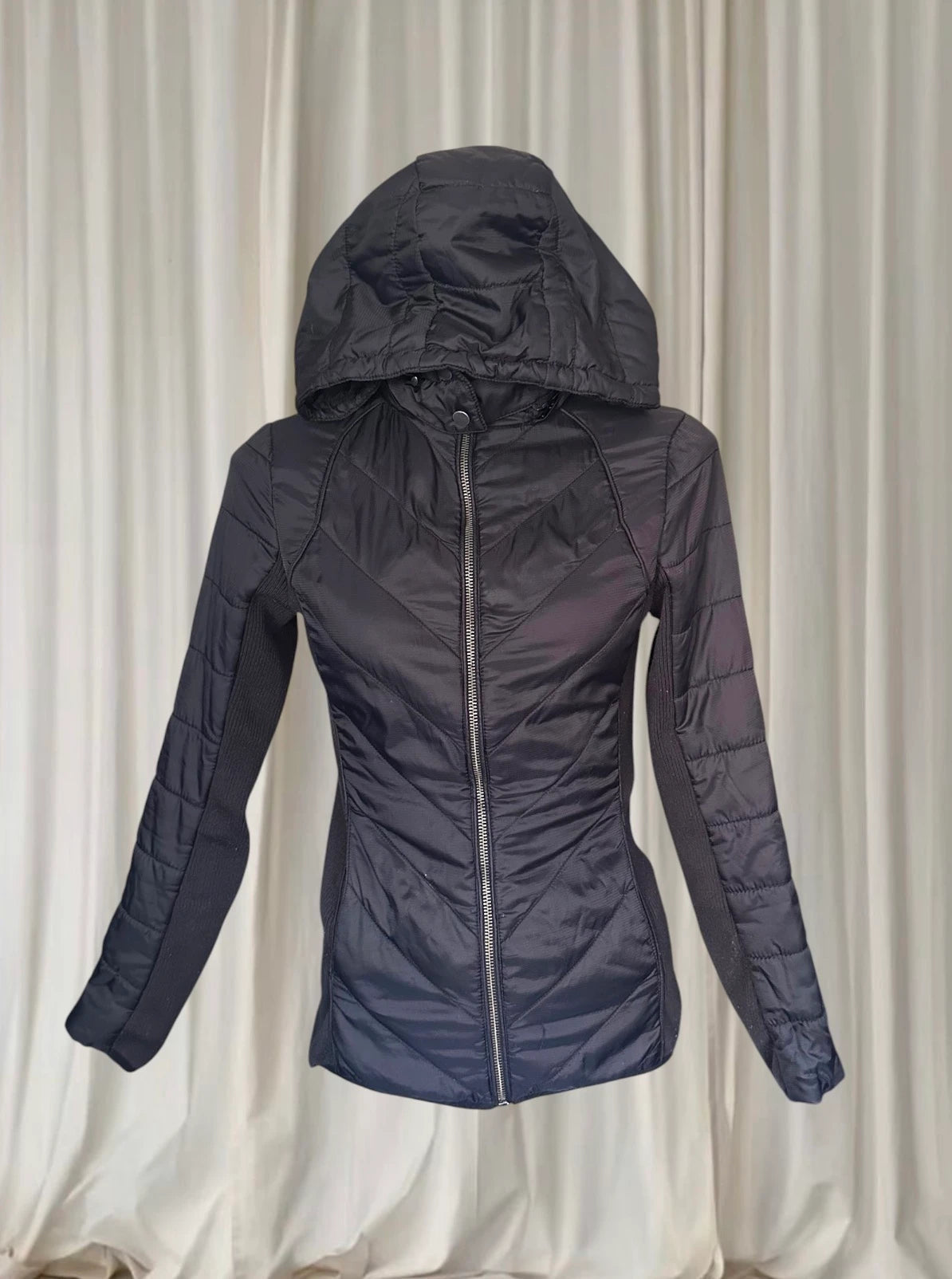 Jeanswest Flattering Lightweight Women's Black Puffer Outdoor Jacket AU6 - Image 1