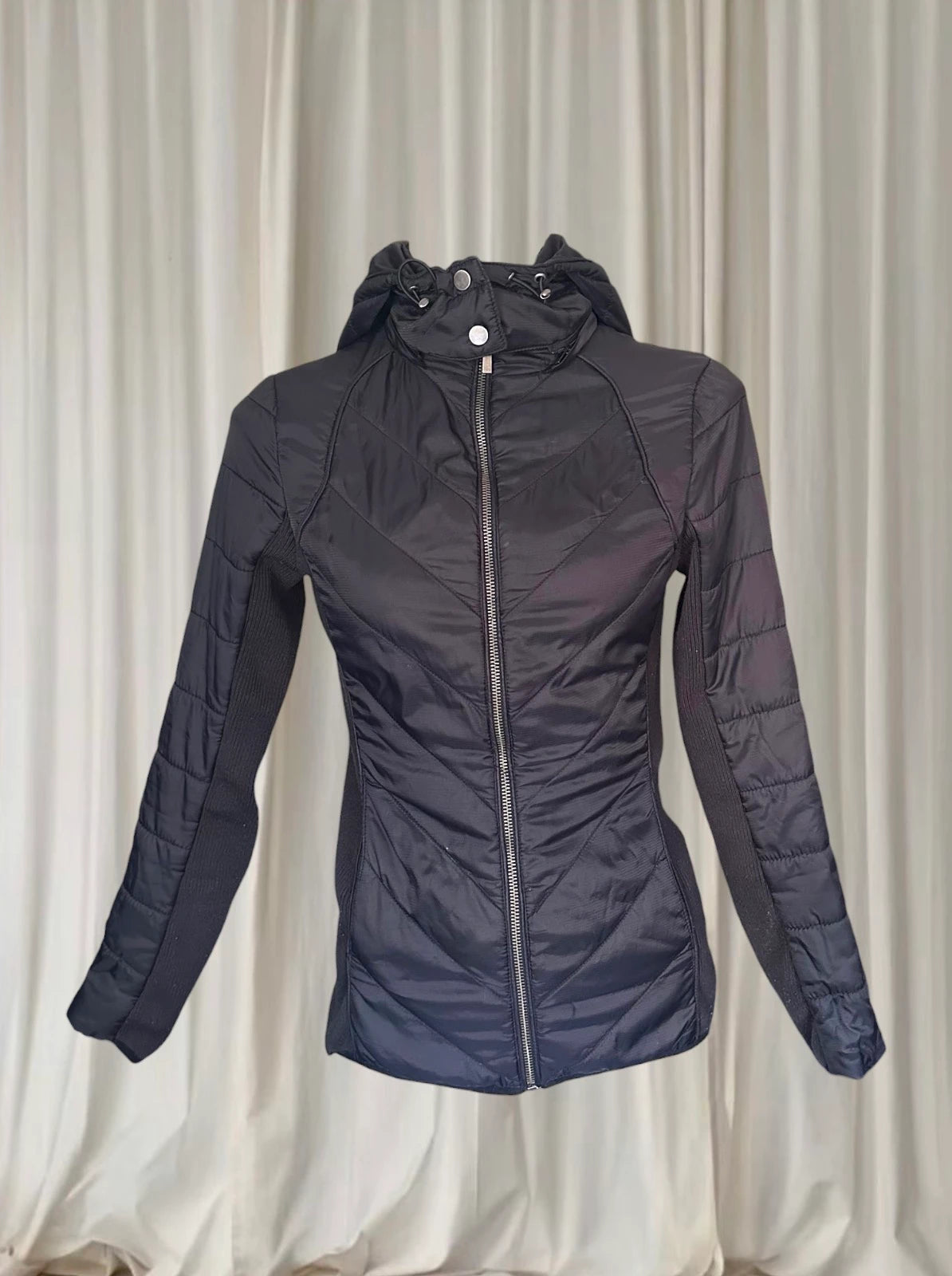 Jeanswest Flattering Lightweight Women's Black Puffer Outdoor Jacket AU6 - Image 2