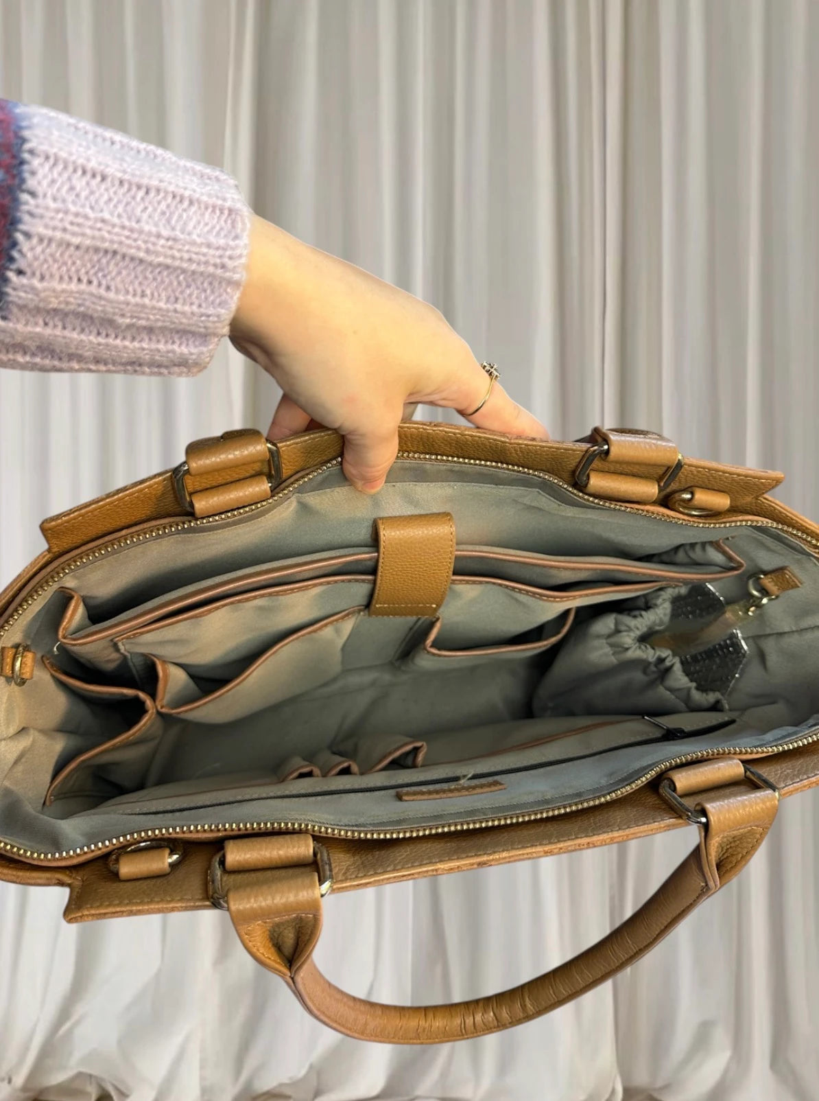 Code Republic Tan Danielle 14” Laptop Handbag | Italian Leather - Image 4