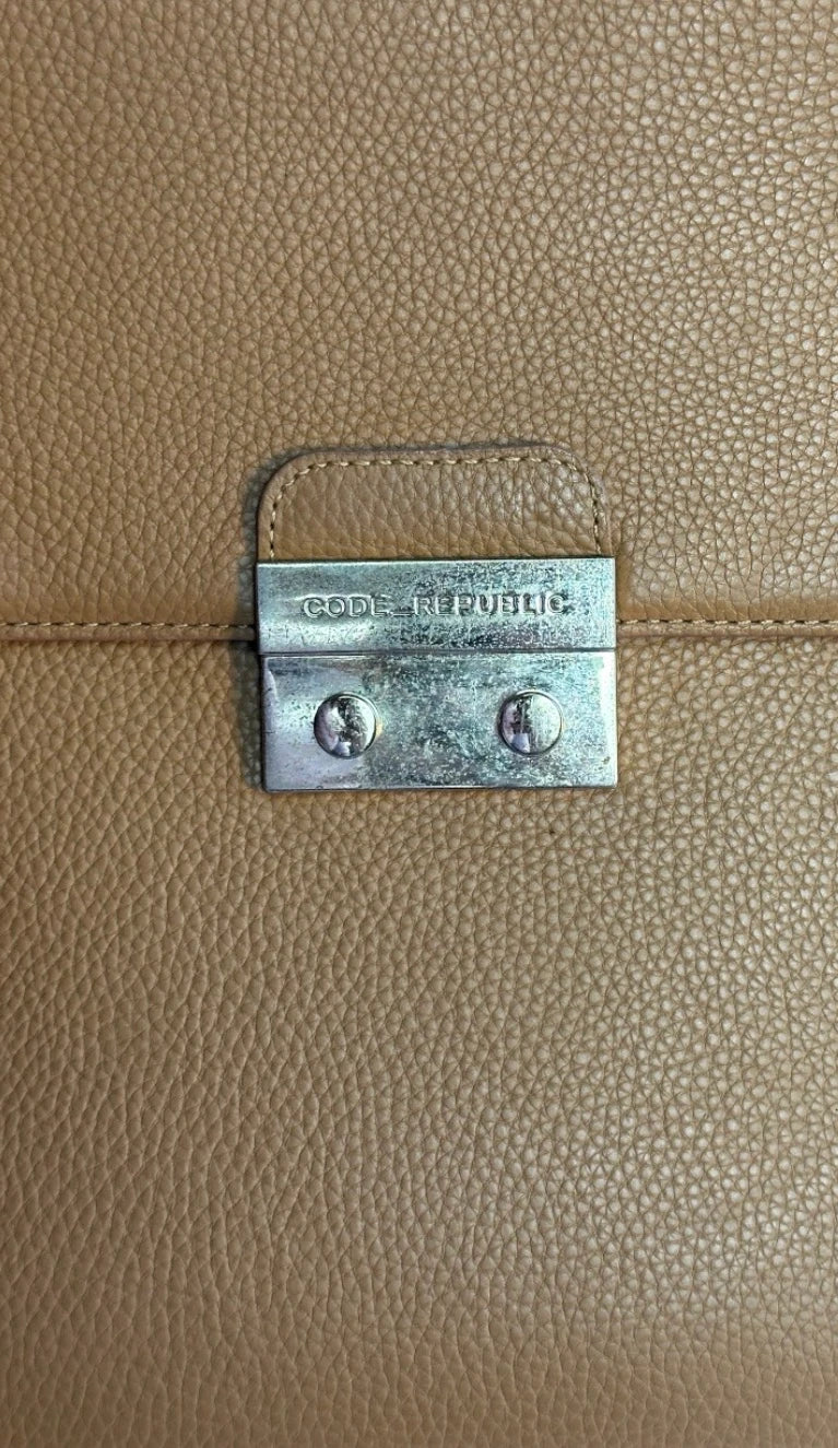 Code Republic Tan Danielle 14” Laptop Handbag | Italian Leather - Image 5