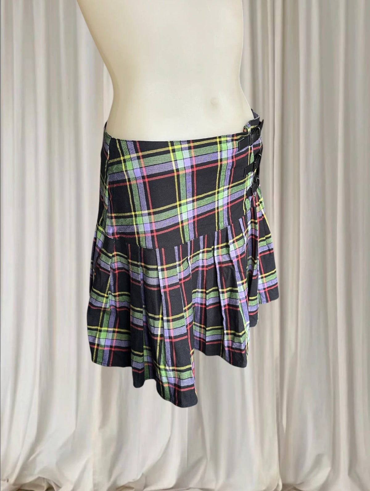 Black Friday Plaid Buckle Mini Skirt - Multi-Colour Pleated Design AU10 BNWT - Image 4