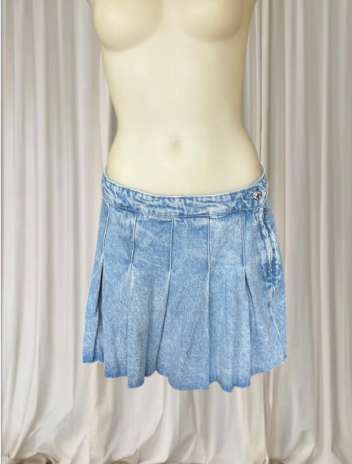 Denim Mini Skirt Y2k Vibe - Acid Wash Pleated Silhouette Size L - Image 1