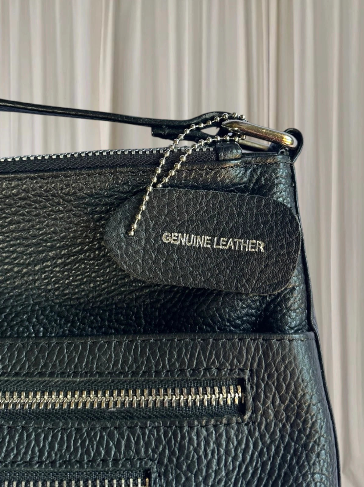 Genuine Leather Zip Crossbody Bag - Versatile Black Everyday Accessory - Image 4