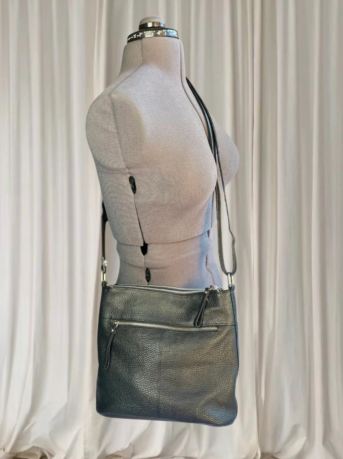 Genuine Leather Zip Crossbody Bag - Versatile Black Everyday Accessory - Image 2