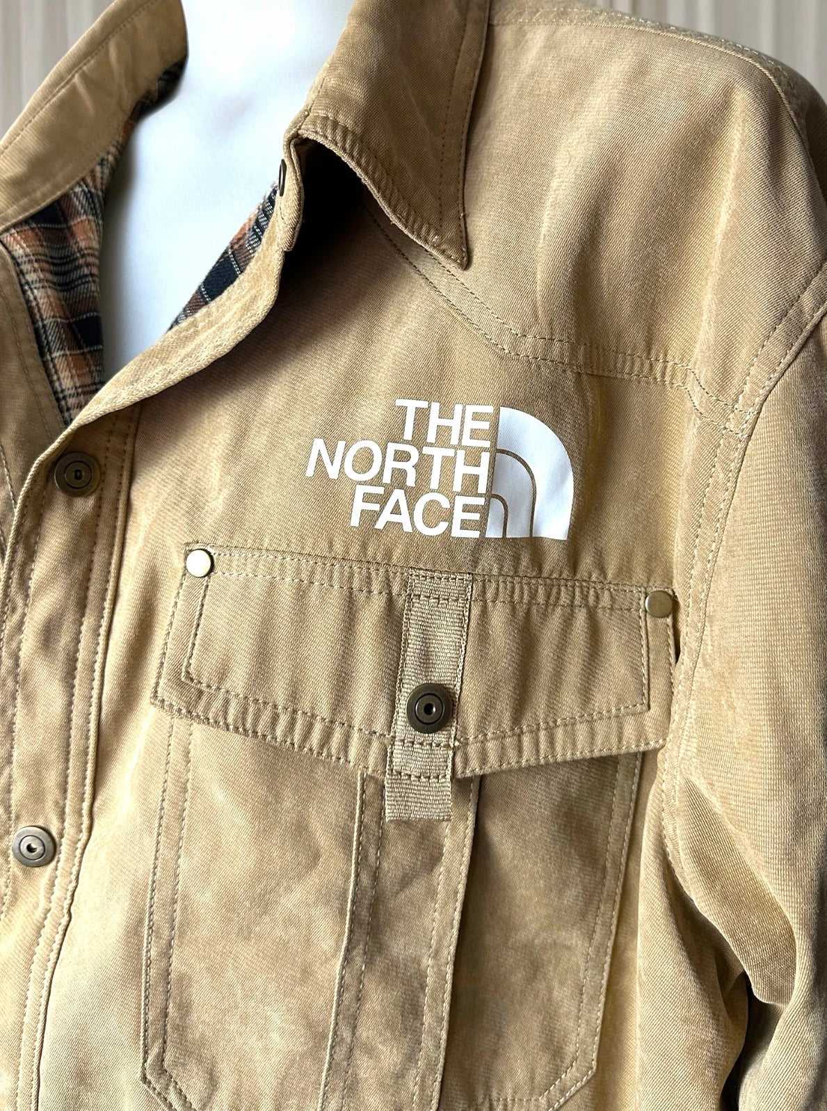 The North Face Shirt Jacket - Durable Tan Corduroy Button-Up 2XL - Image 2