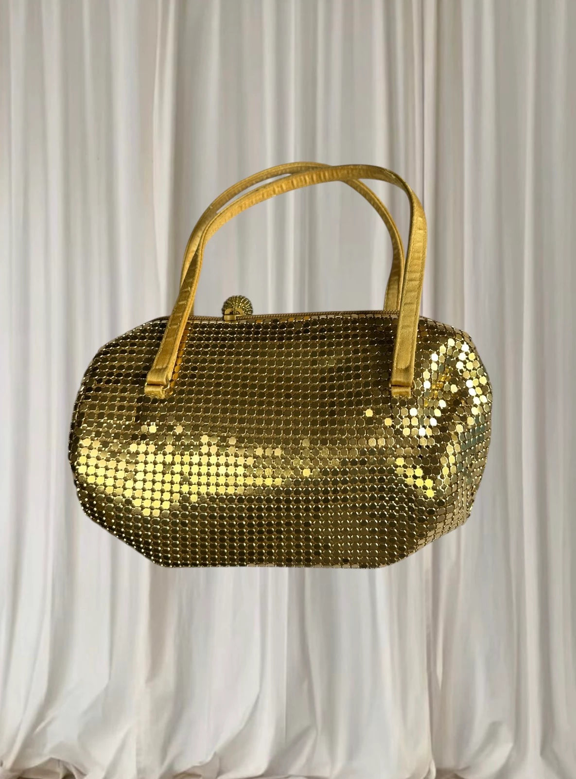 Vintage Jane Shilton 80s Gold Mesh Barrel Handbag - Elegant Evening Purse - Image 5