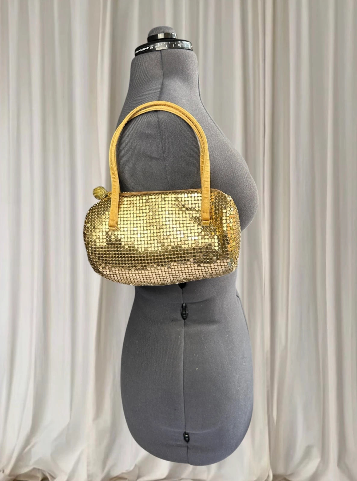 Vintage Jane Shilton 80s Gold Mesh Barrel Handbag - Elegant Evening Purse - Image 3