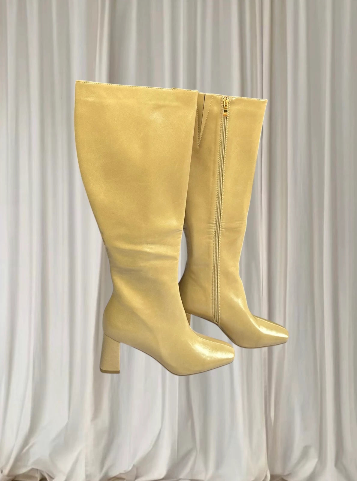Billini Friska Beige Patent Knee-High Boots - Sesame Shimmer BNIB 7AU - Image 1
