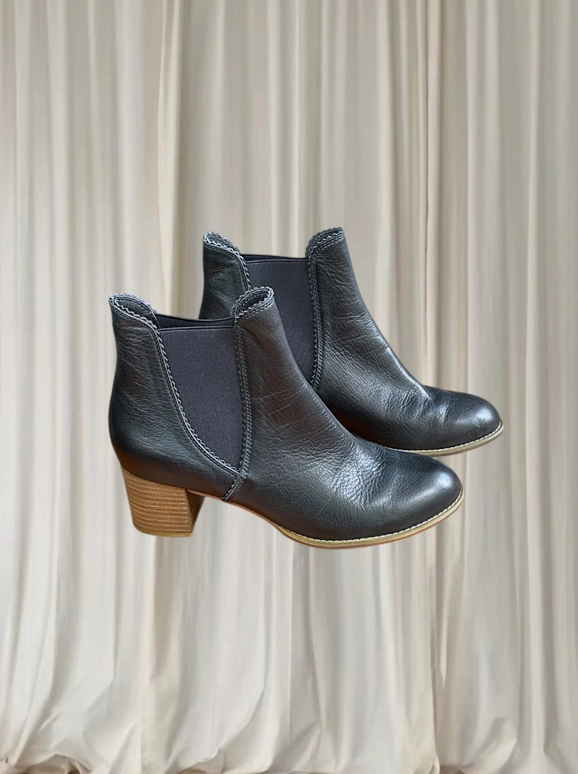 Django & Juliette Chelsea Boots - Black Leather Block Heels 41 - Image 1