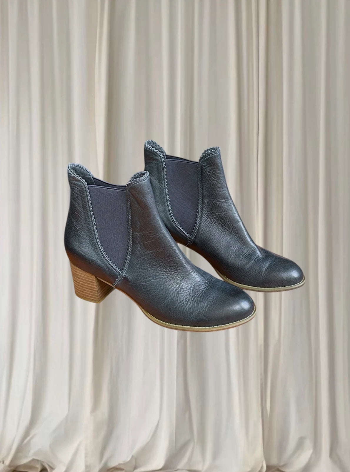 Django & Juliette Chelsea Boots - Black Leather Block Heels 41 - Image 2