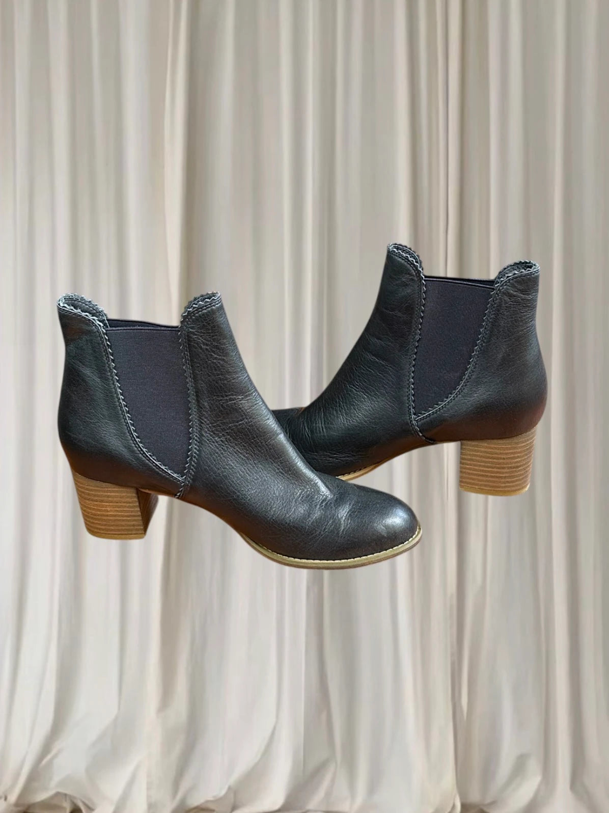 Django & Juliette Chelsea Boots - Black Leather Block Heels 41 - Image 4