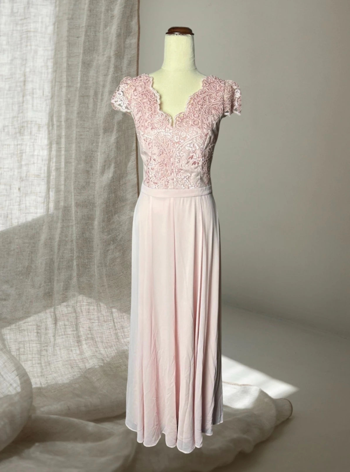 Review Eternity Maxi Dress Formal -  Blush Pink Lace Bodice AU10 NEW - Image 1
