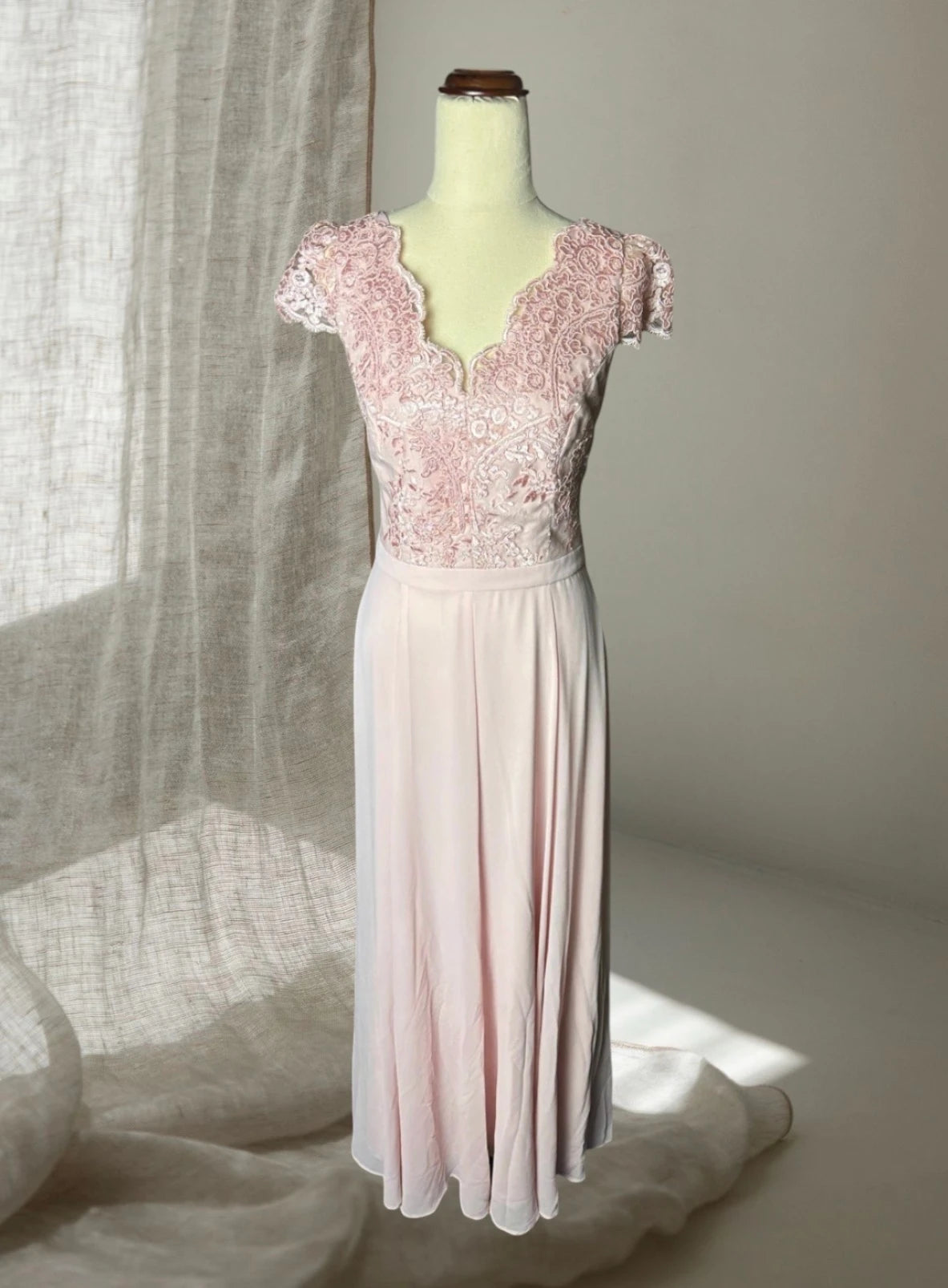 Review Eternity Maxi Dress Formal -  Blush Pink Lace Bodice AU10 NEW - Image 2