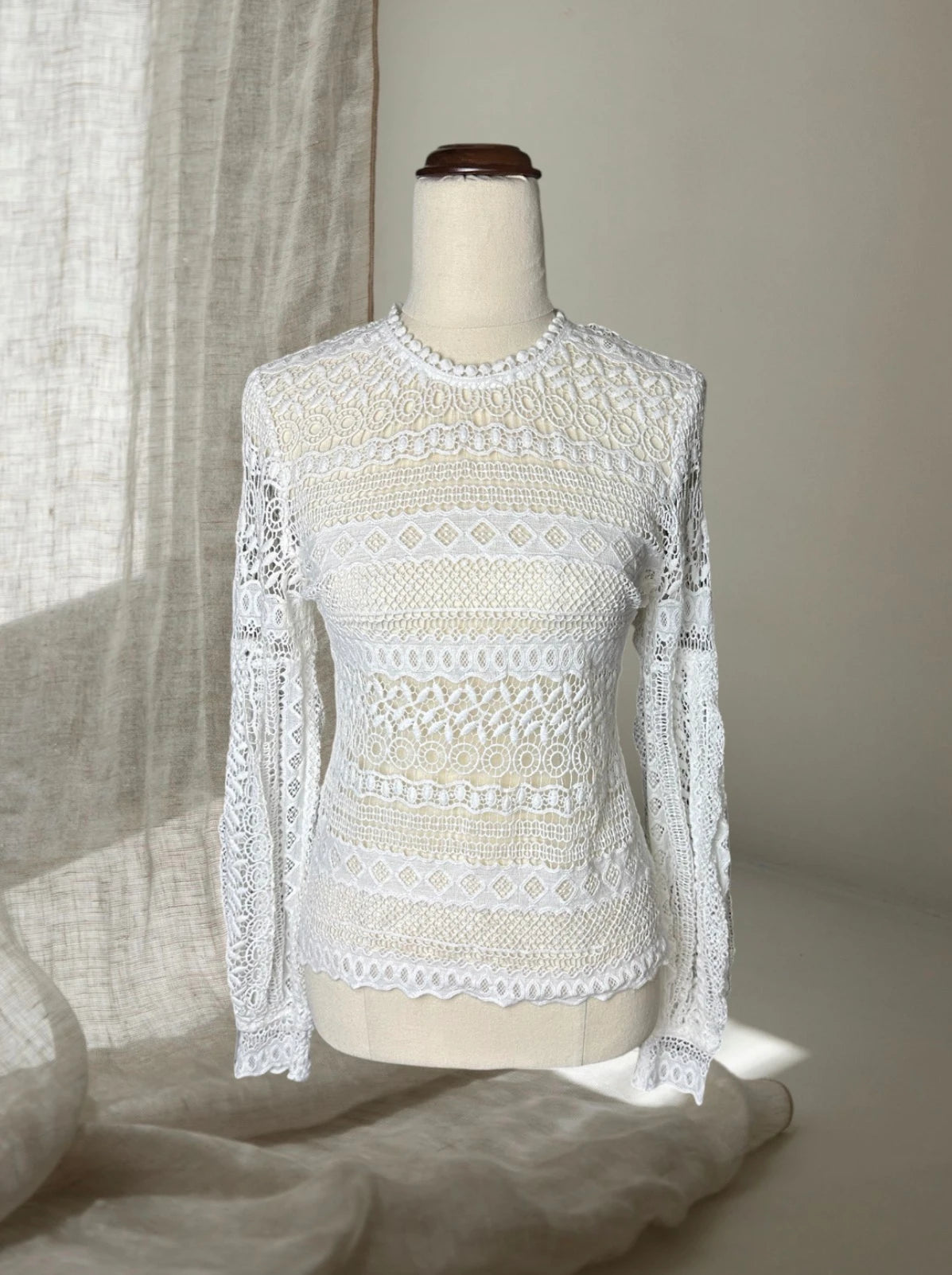 Bardot White Crochet Lace Long Sleeve Blouse - Textured Layering Piece AU10 - Image 1