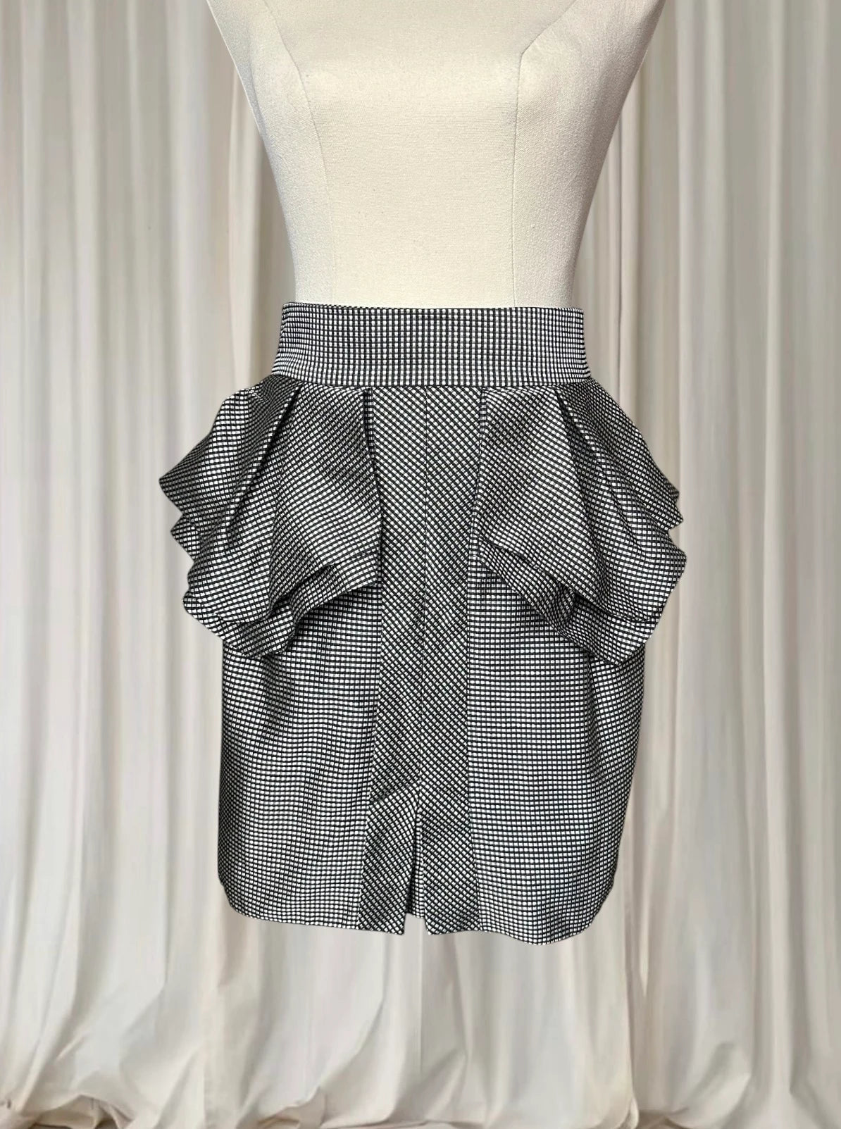 Cue Gingham Peplum Pencil Skirt - Tailored Black and White Check AU6 XS - Image 2