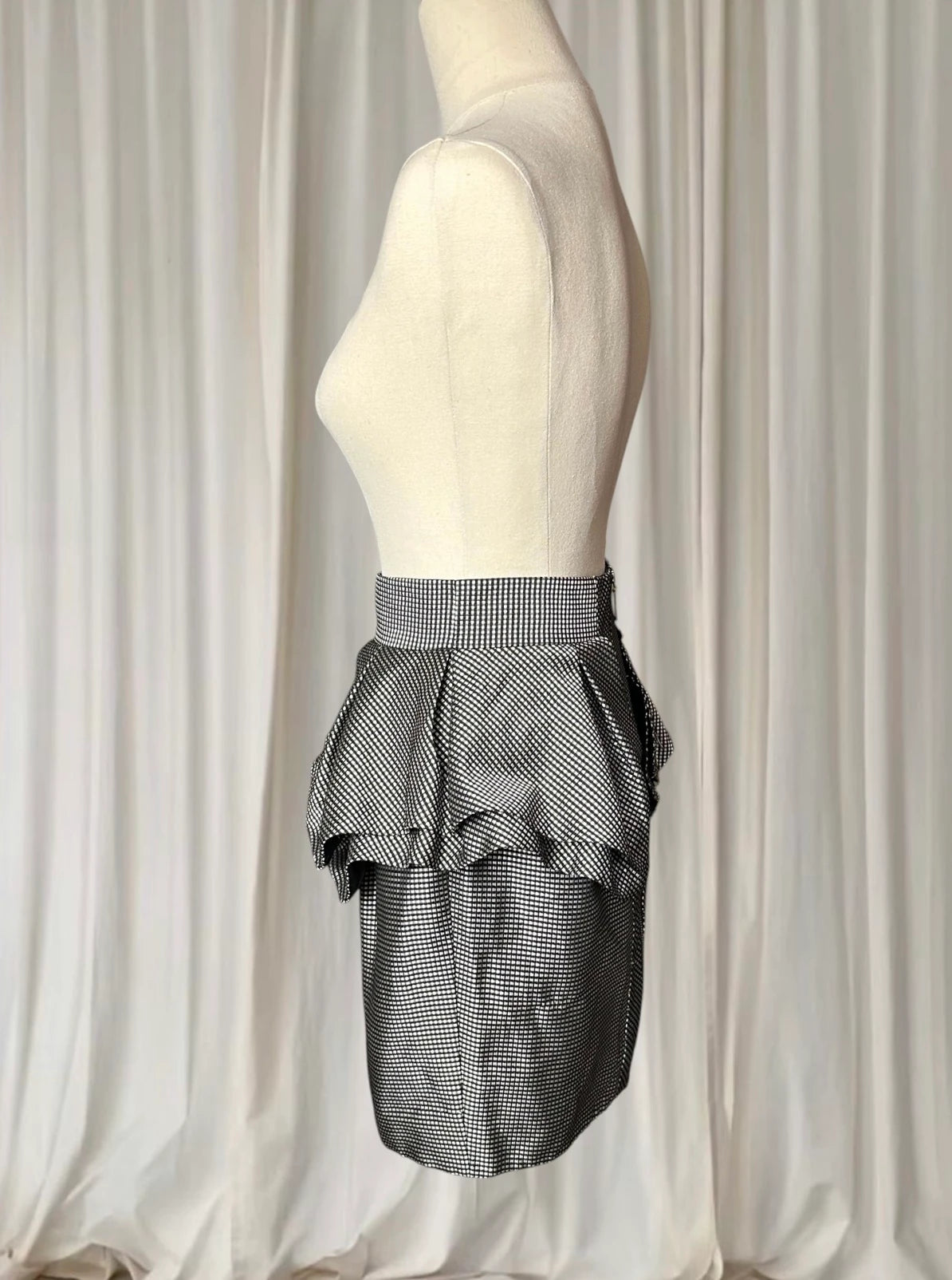 Cue Gingham Peplum Pencil Skirt - Tailored Black and White Check AU6 XS - Image 4