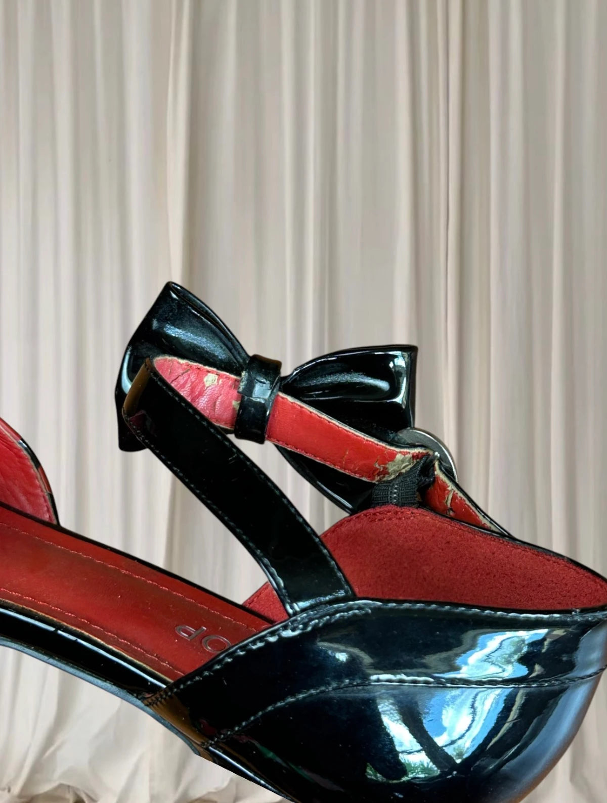 SugarPOP Morello Cherry Black Patent Bow Kitten Heels AU9 - Image 7
