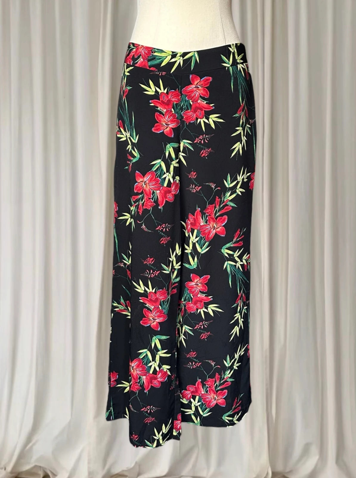 Preview Wide Leg Trousers - Relaxed Black Floral Print Women's AU 10 - Image 2