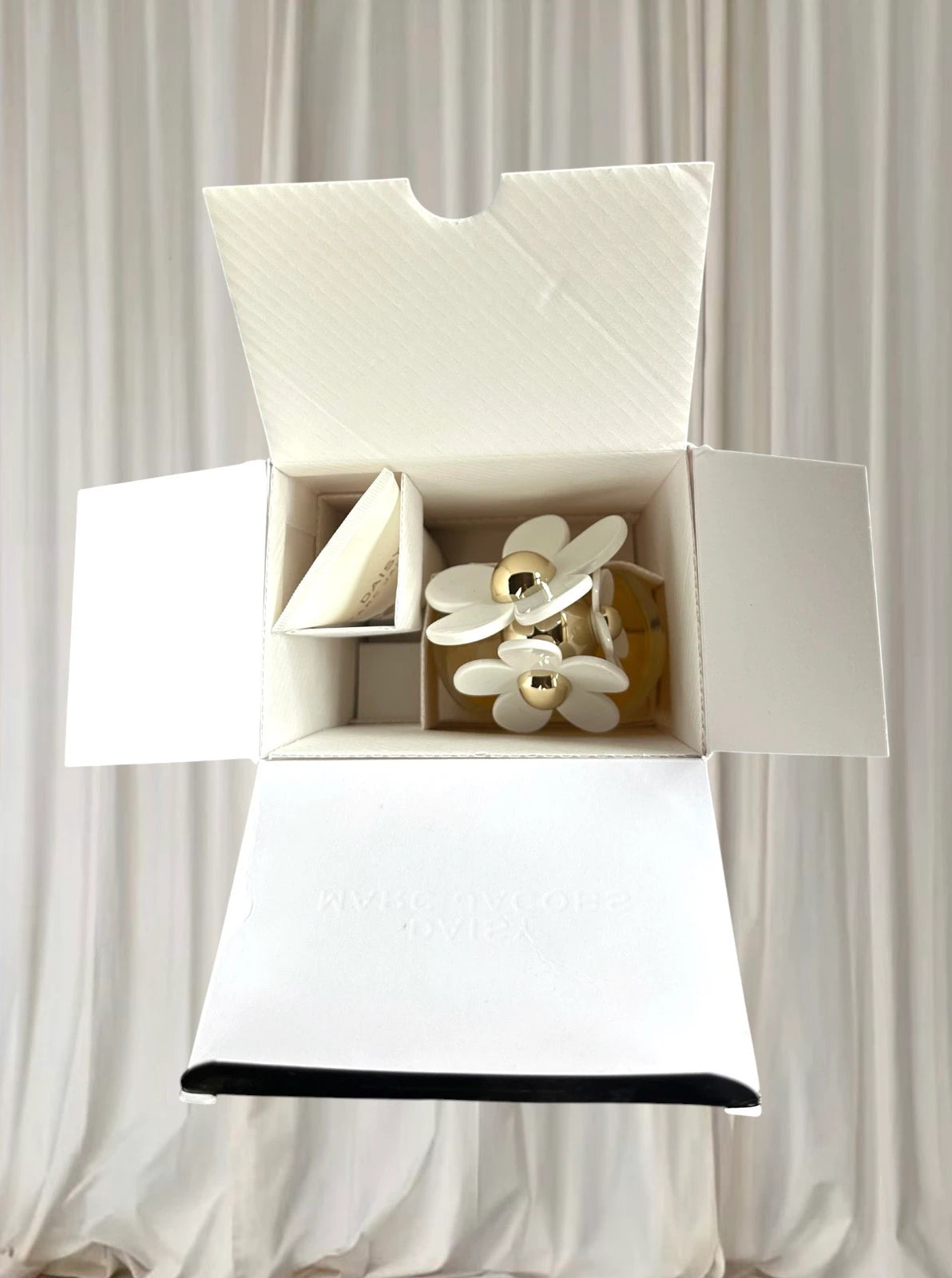Marc Jacobs Daisy Travel Exclusive Gift Set EDT 100ml Lotion 75ml NEW - Image 5