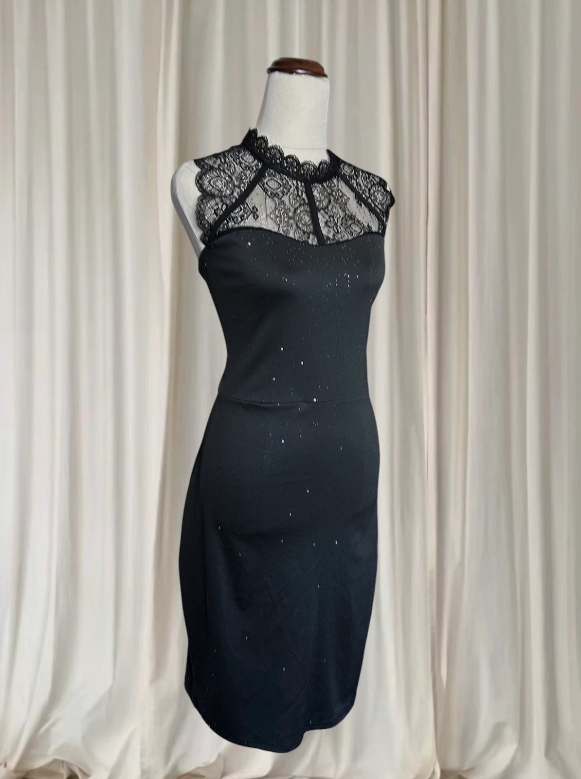 Elegant Eveningwear Sleeveless Bodycon Pencil Dress - Lace Neckline L-XL - Image 5