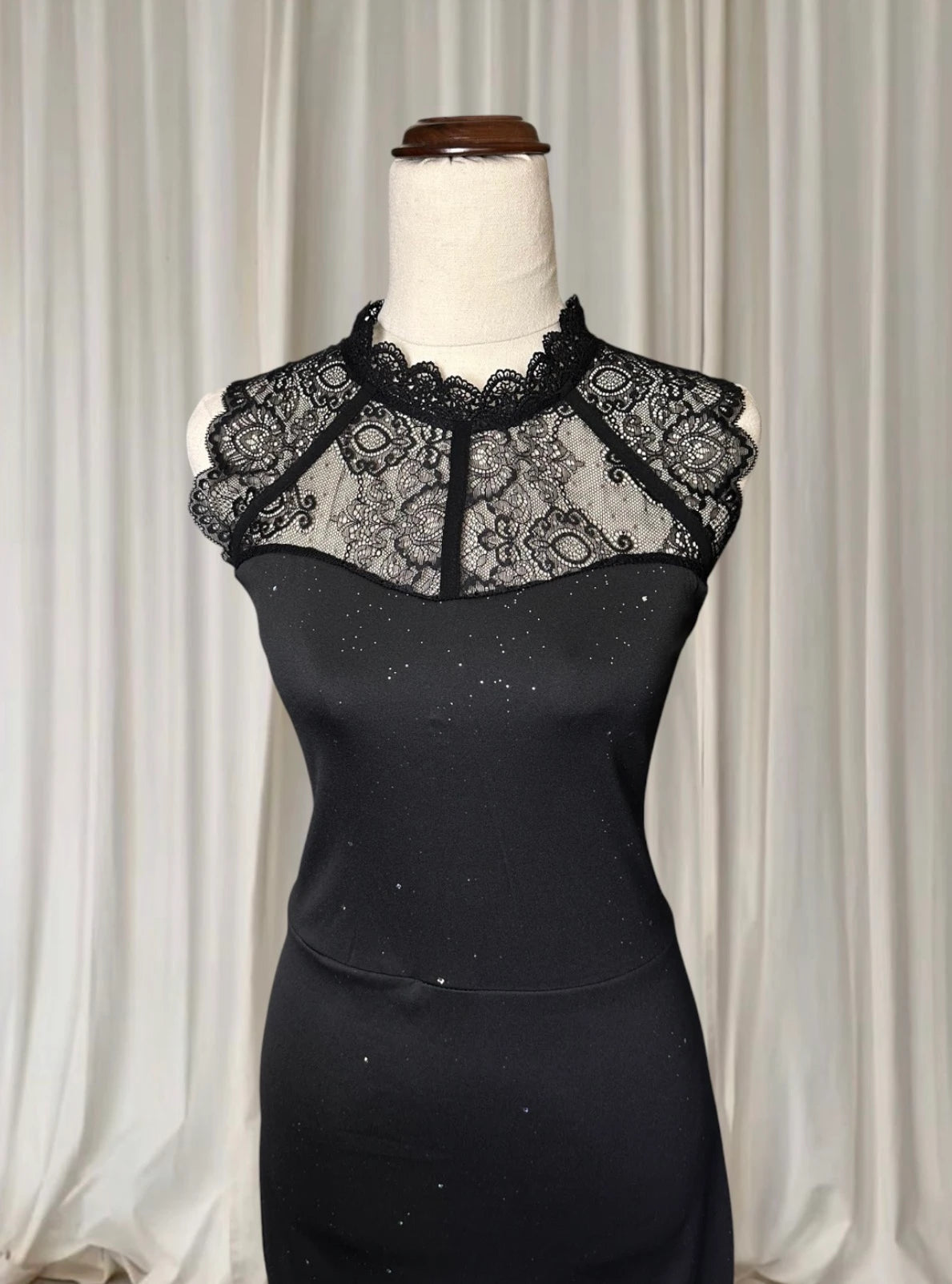 Elegant Eveningwear Sleeveless Bodycon Pencil Dress - Lace Neckline L-XL - Image 2