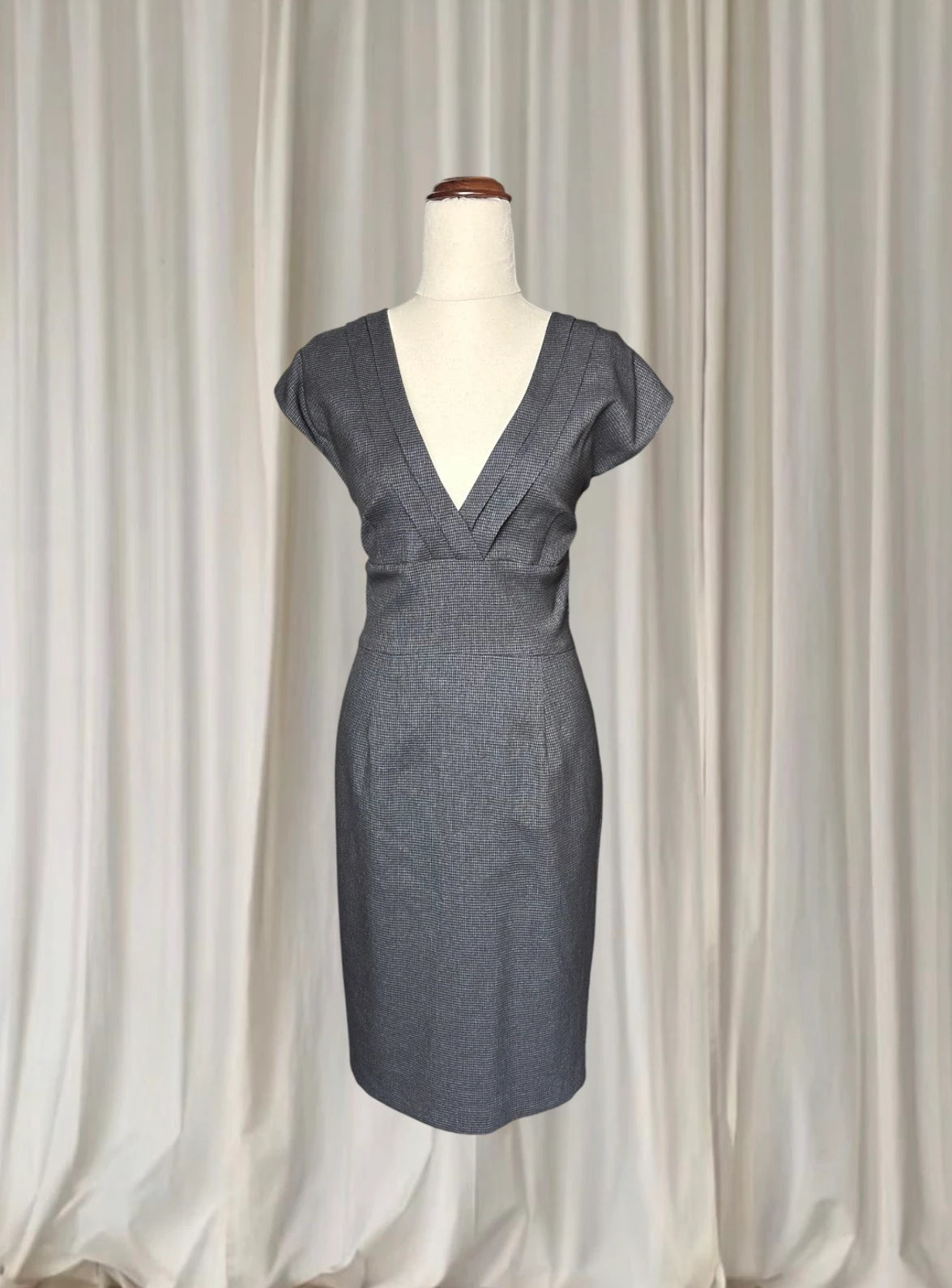 Portmans Grey V-Neck Pencil Dress - Houndstooth Sheath Silhouette AU12 - Image 1