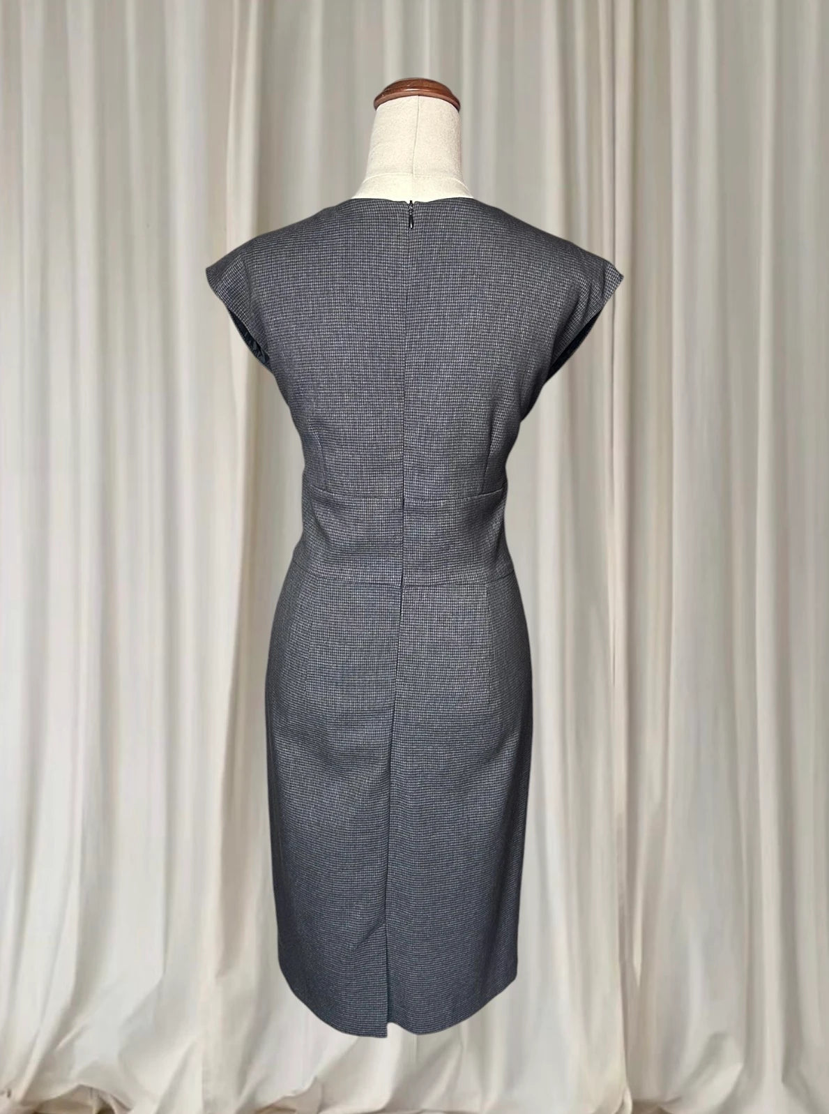 Portmans Grey V-Neck Pencil Dress - Houndstooth Sheath Silhouette AU12 - Image 5