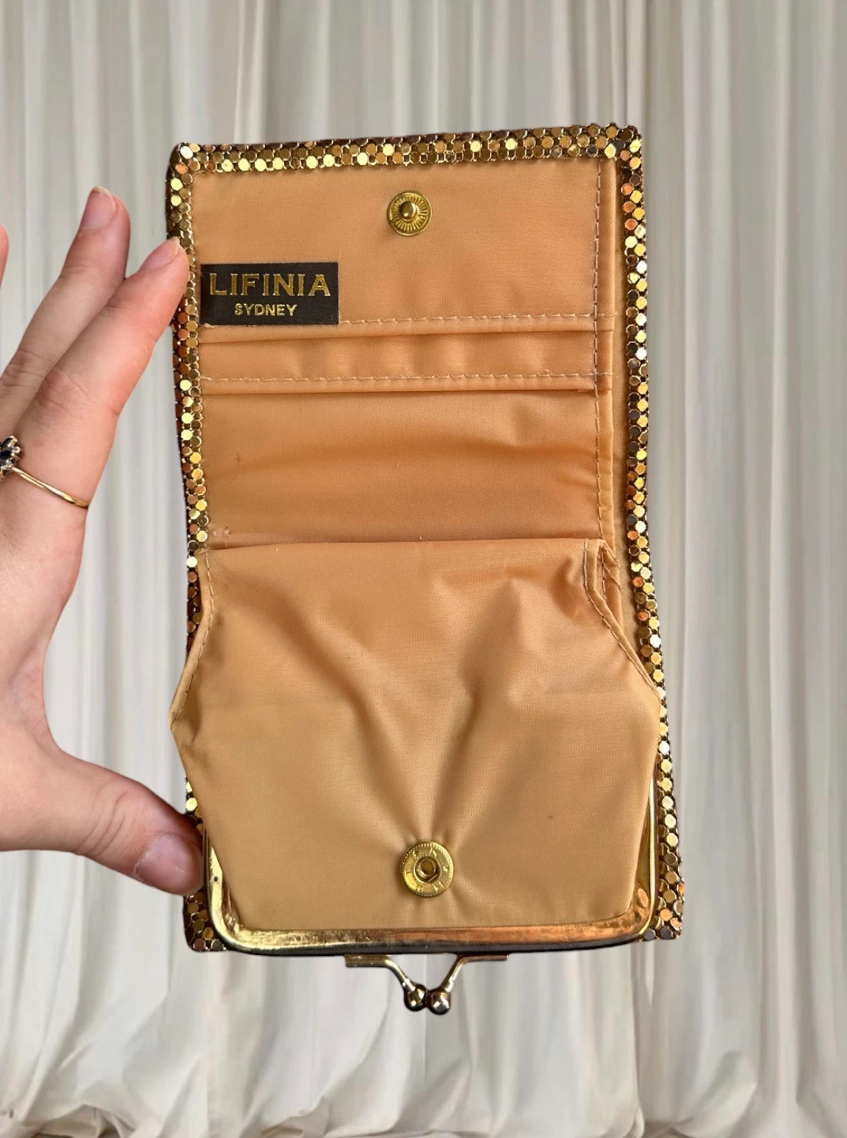 Vintage Lifinia Sydney 70s Gold Metal Mesh Clutch Bag - Glomesh Style - Image 3
