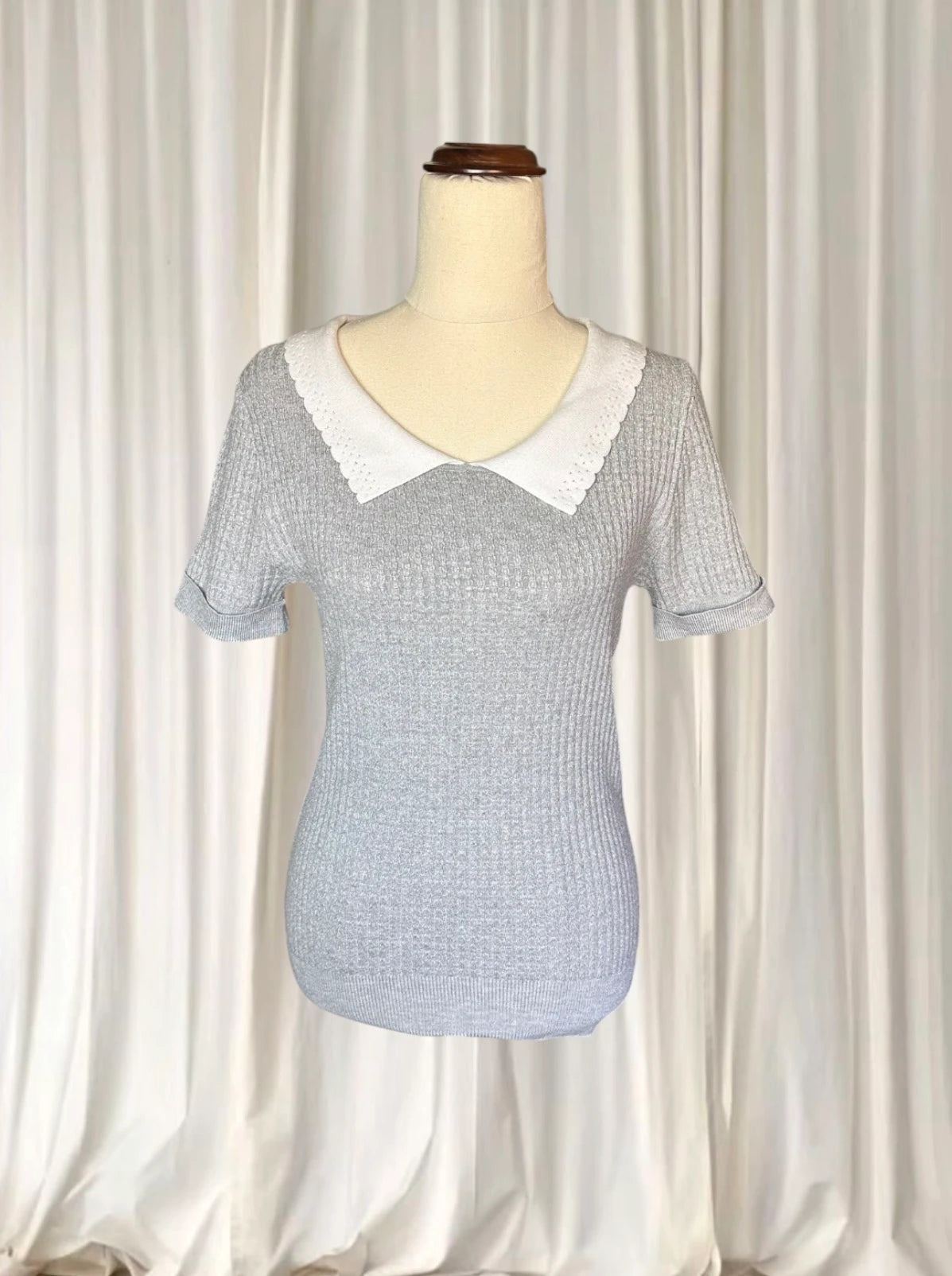 Review Grey Ribbed Knit Top - Short Sleeve With Peter Pan Collar AU10 - Image 2