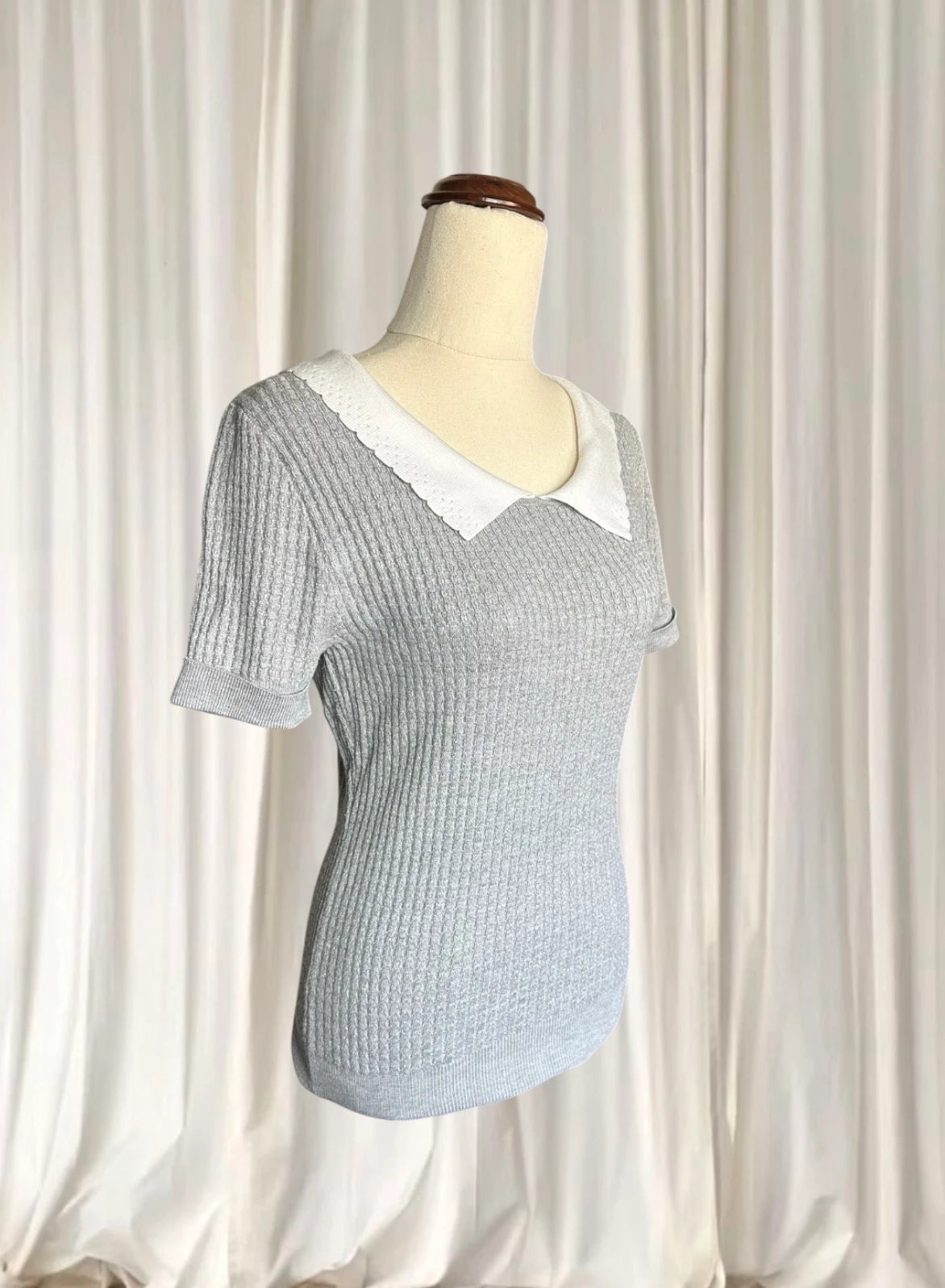 Review Grey Ribbed Knit Top - Short Sleeve With Peter Pan Collar AU10 - Image 4
