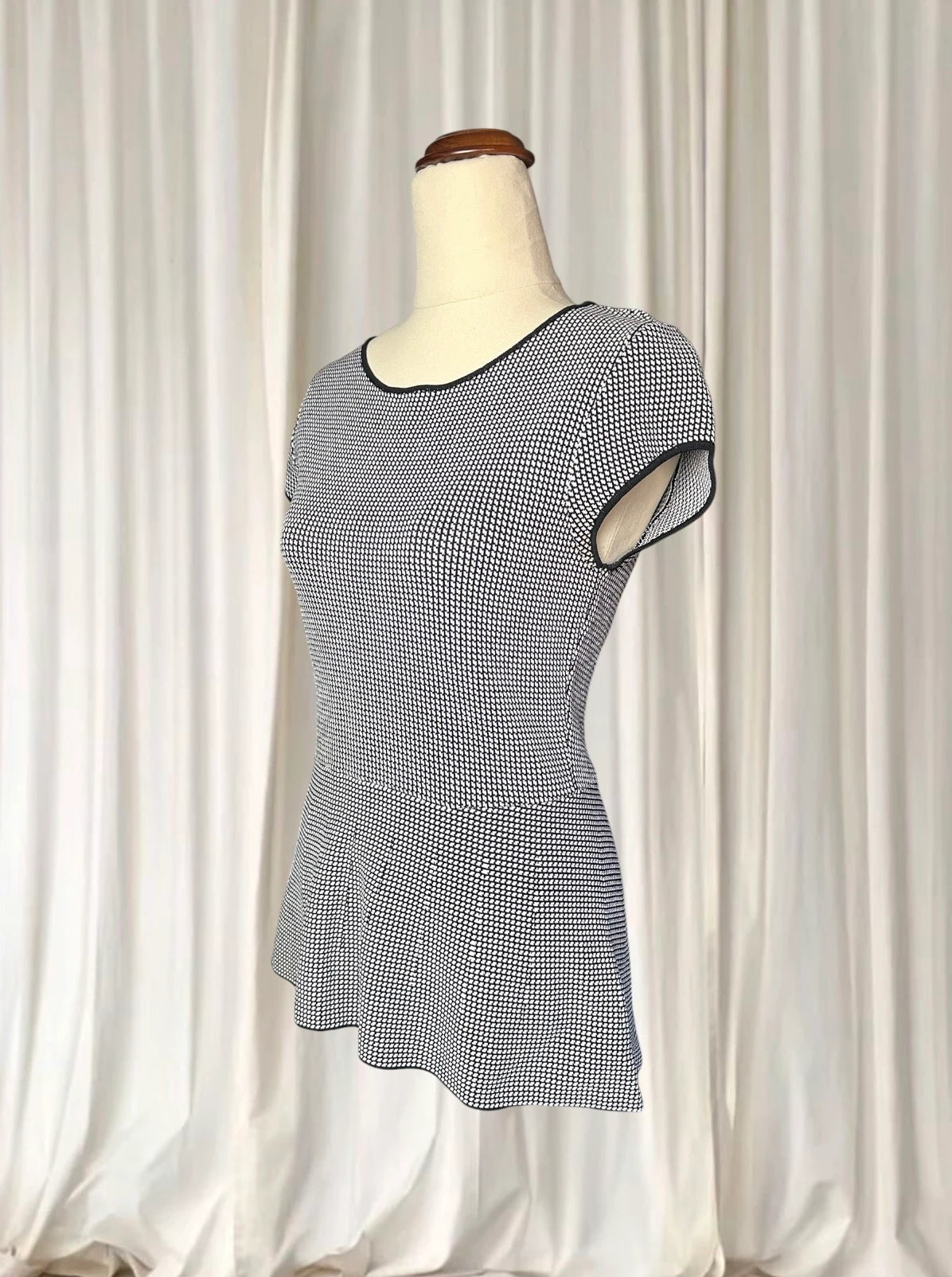 Portmans Houndstooth Peplum Top - Chic Short-Sleeve Knit Blouse XS - Image 3