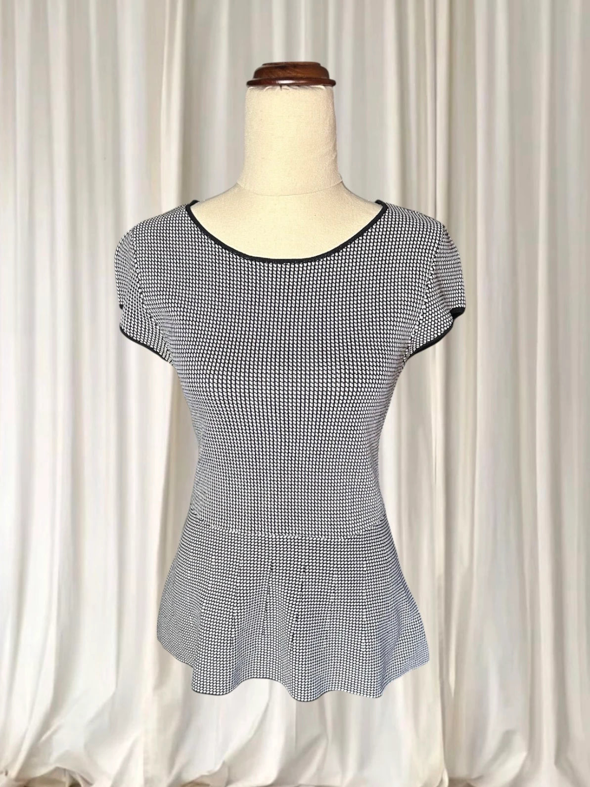 Portmans Houndstooth Peplum Top - Chic Short-Sleeve Knit Blouse XS - Image 2