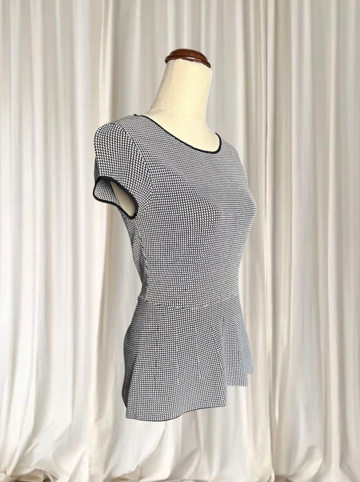Portmans Houndstooth Peplum Top - Chic Short-Sleeve Knit Blouse XS - Image 4