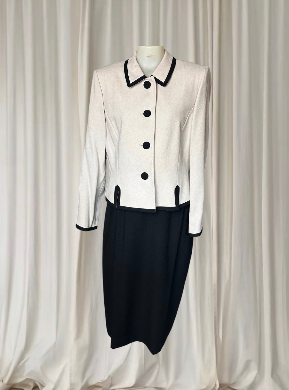 Preston & York Suit Set- Blazer & Skirt Elegant Cream & Black Contrast 12AU - Image 2