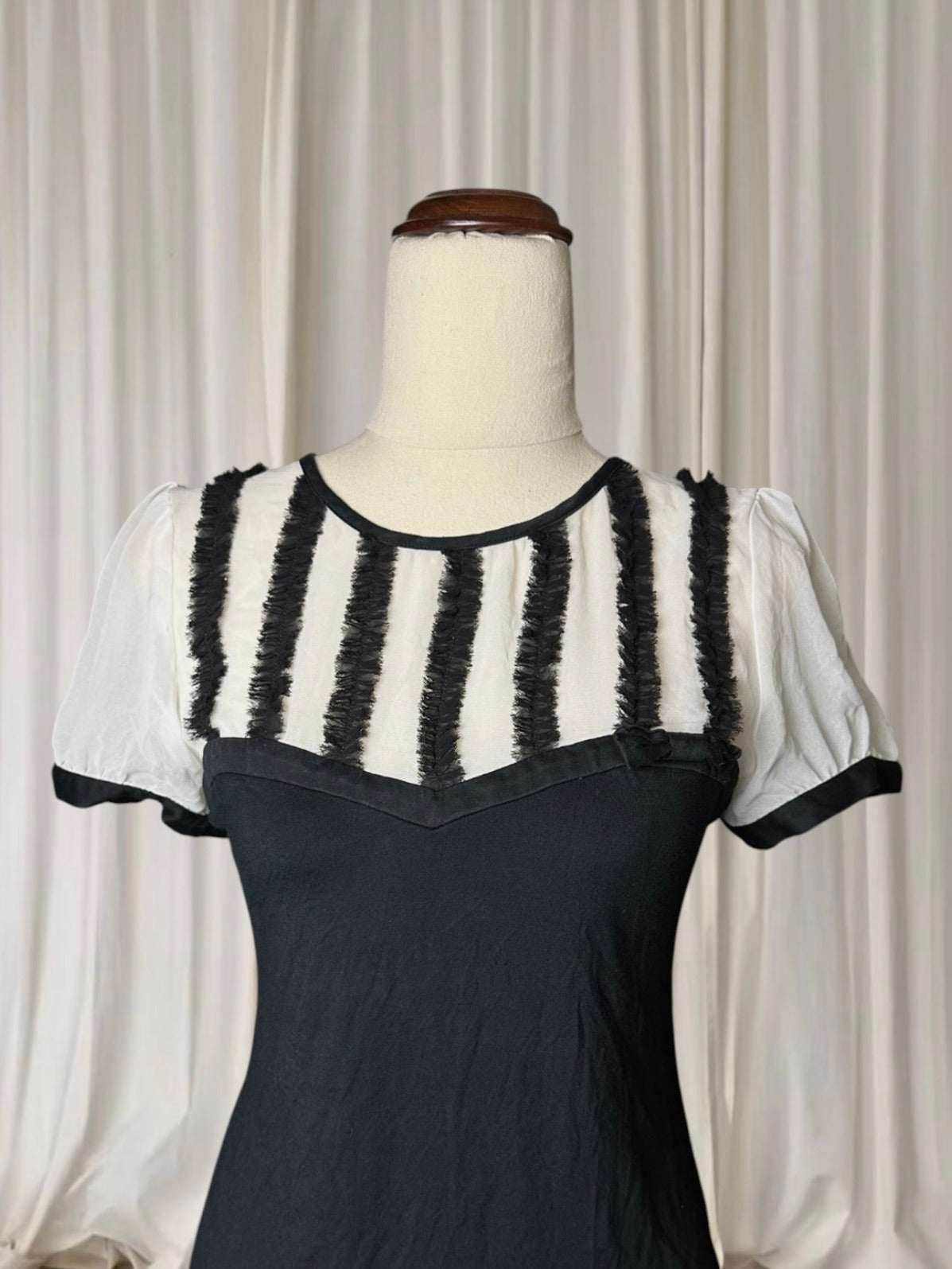 REVIEW Vintage Striped Ruffle Detail Blouse - Black and White Puff Sleeve Top - Image 2