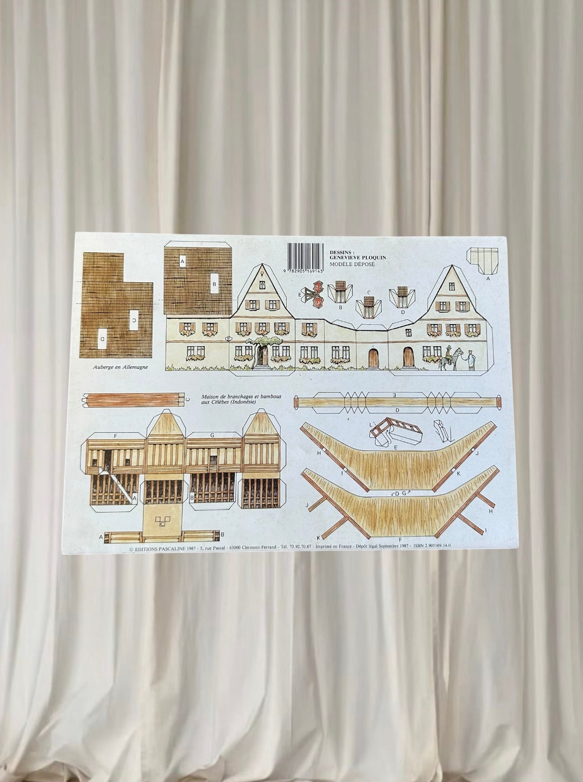 Éditions Pascaline Paper Craft Book - 10 Maisons Du Monde Vintage Architecture - Image 2