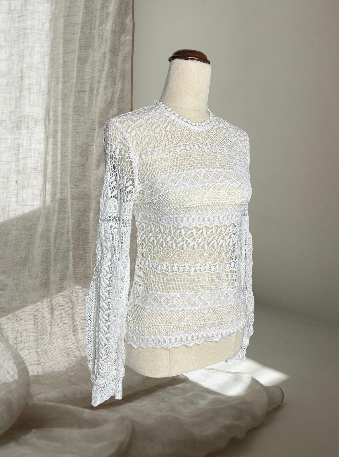 Bardot White Crochet Lace Long Sleeve Blouse - Textured Layering Piece AU10 - Image 3
