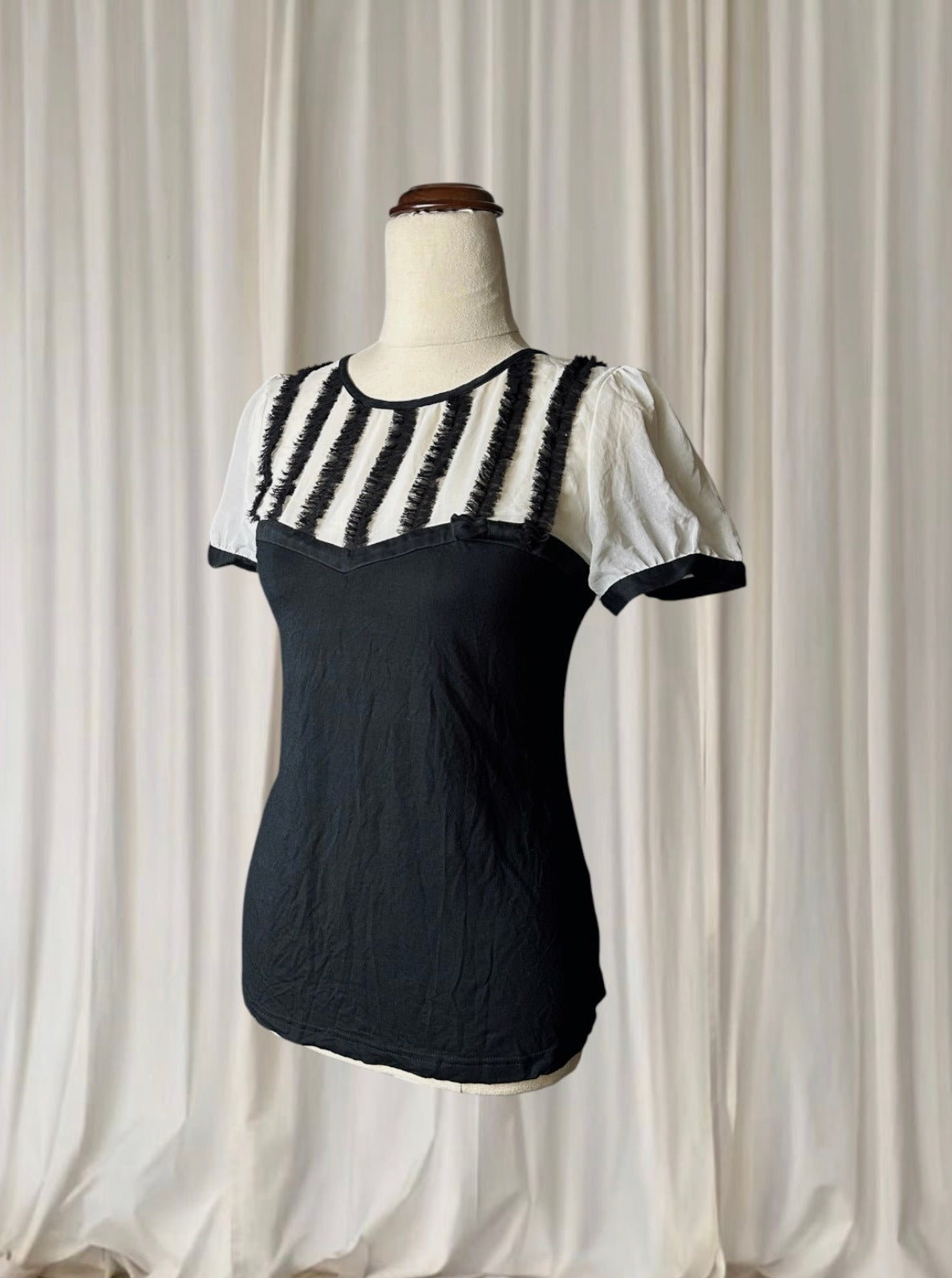 REVIEW Vintage Striped Ruffle Detail Blouse - Black and White Puff Sleeve Top - Image 3