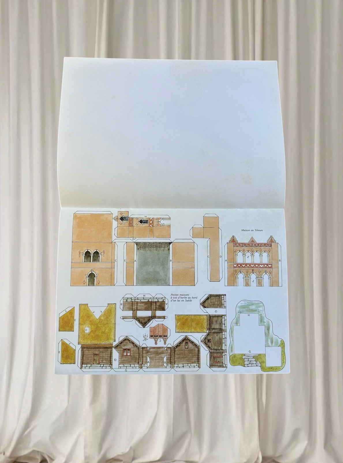 Éditions Pascaline Paper Craft Book - 10 Maisons Du Monde Vintage Architecture - Image 4