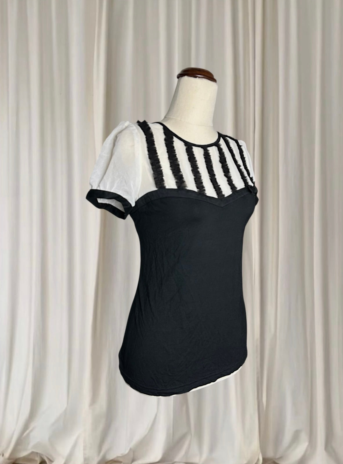 REVIEW Vintage Striped Ruffle Detail Blouse - Black and White Puff Sleeve Top - Image 4