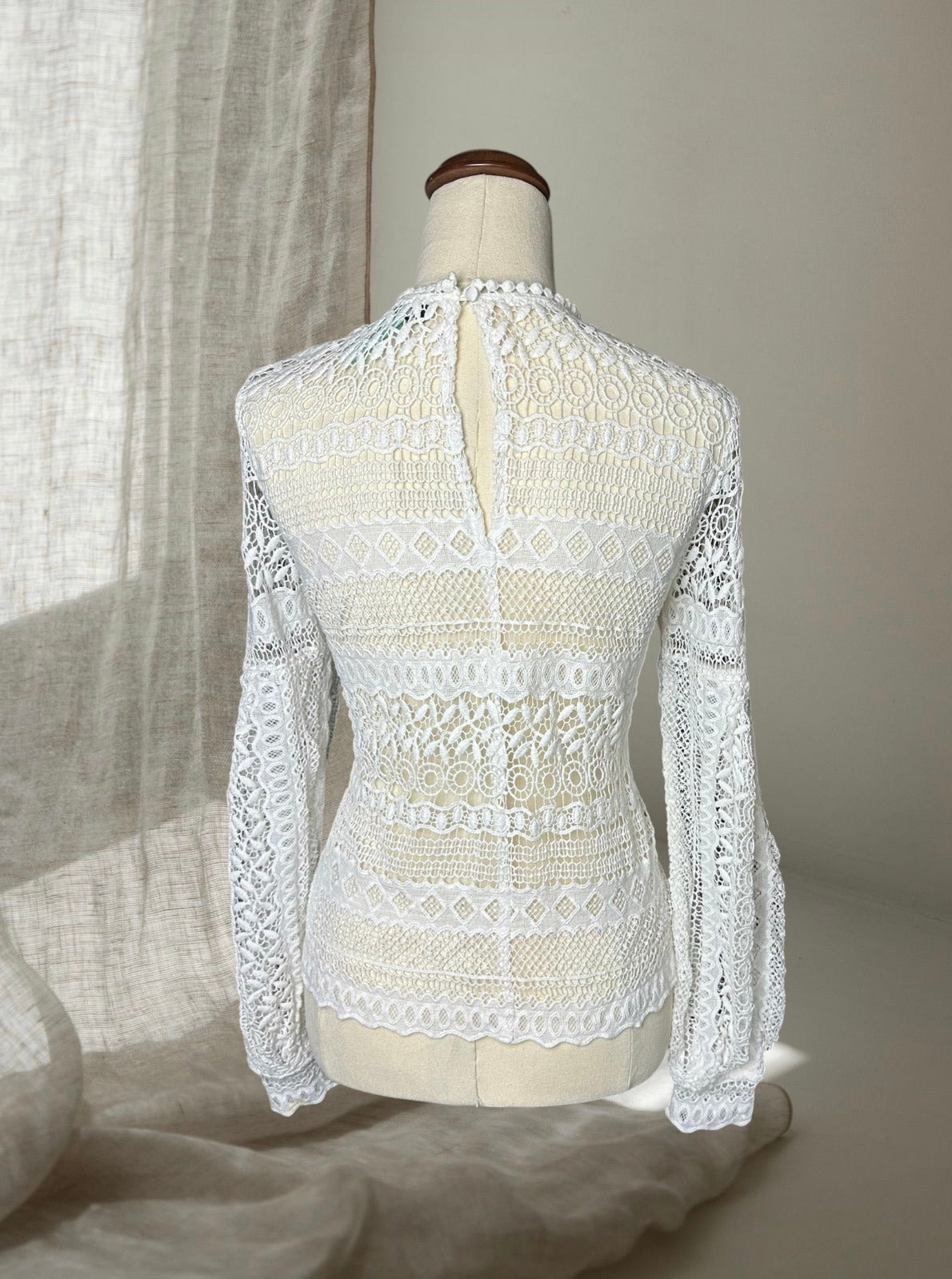 Bardot White Crochet Lace Long Sleeve Blouse - Textured Layering Piece AU10 - Image 5