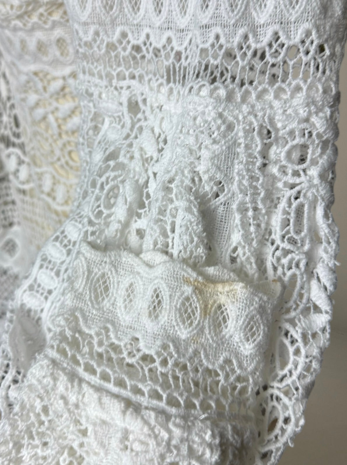 Bardot White Crochet Lace Long Sleeve Blouse - Textured Layering Piece AU10 - Image 6