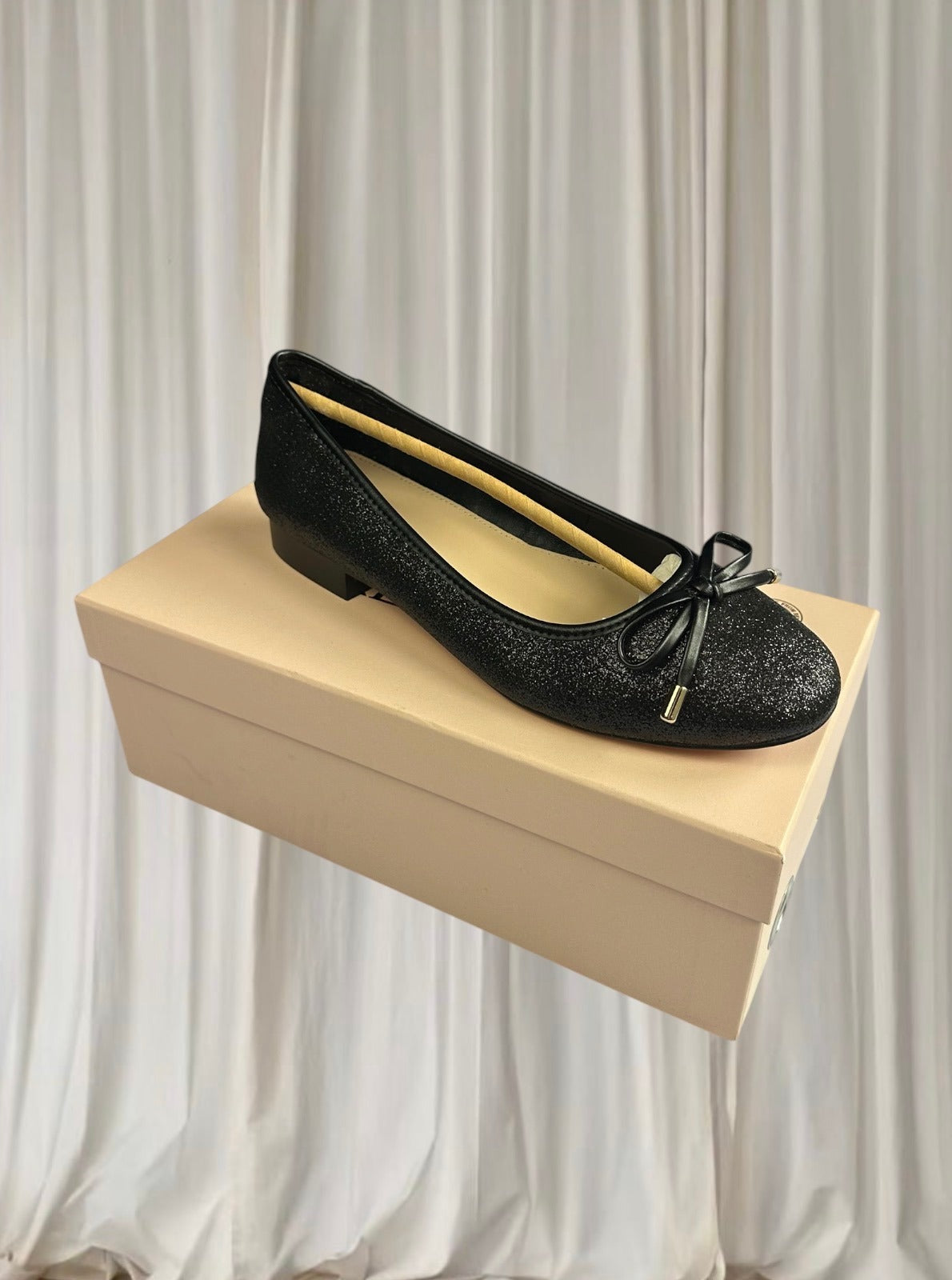 Review Ballet Flats - Zabelle Elegant Black Glitter with Bow Detail - Image 5