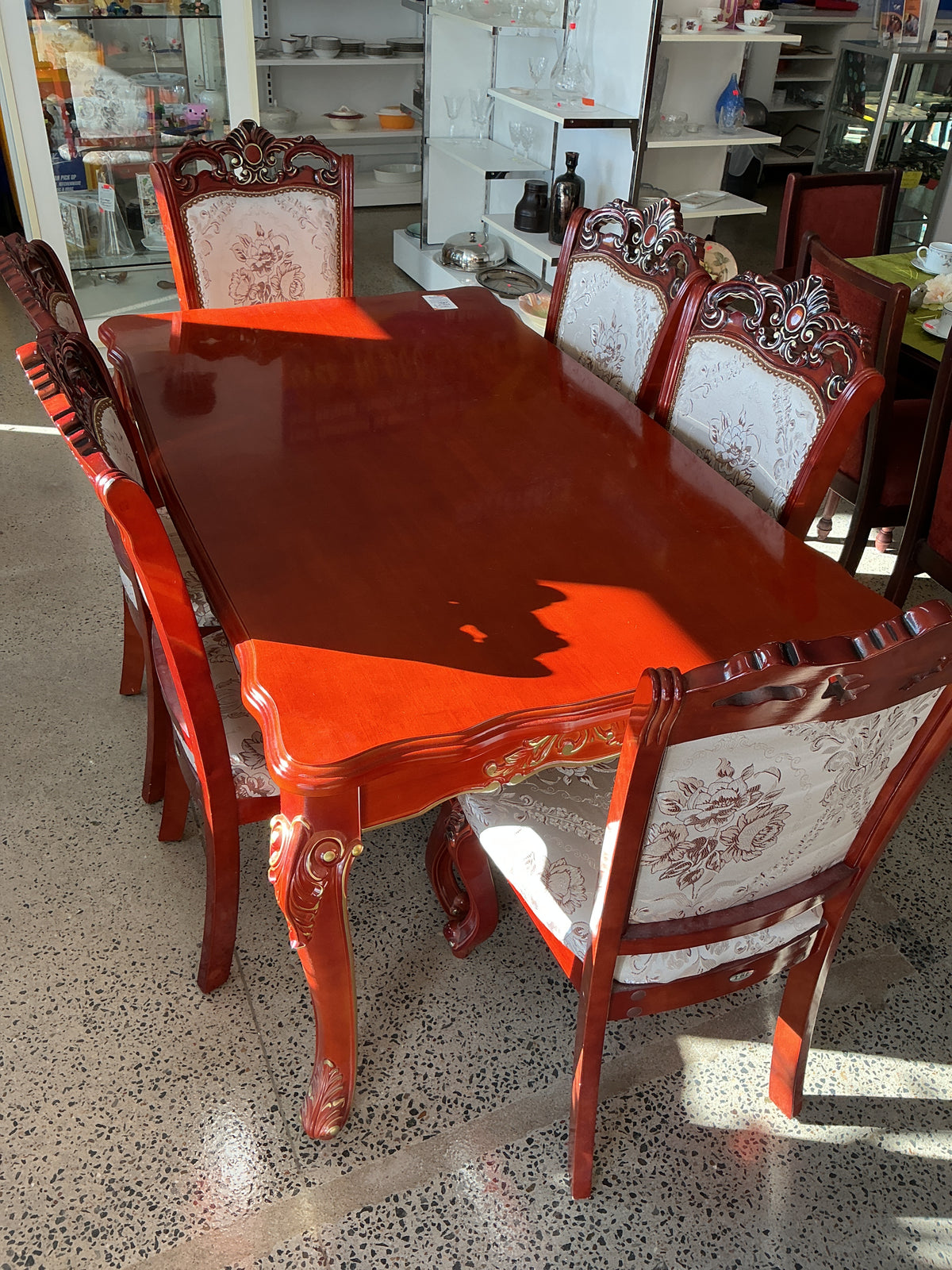 Dinning Table