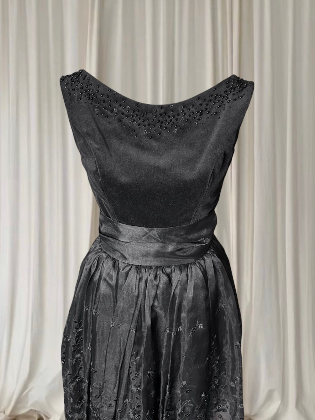1960s Jacqueline Hogan Velvet Cocktail Dress - Vintage Black Beaded XS - Image 3