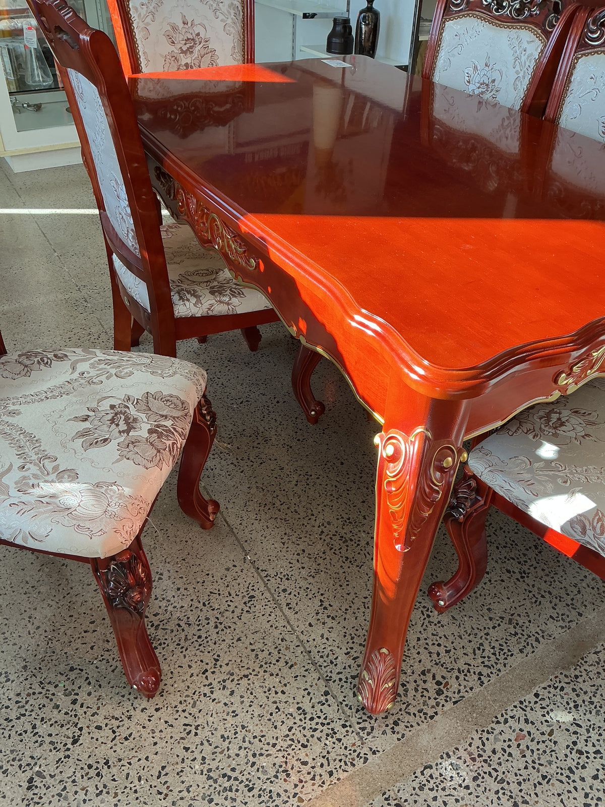 Dinning Table