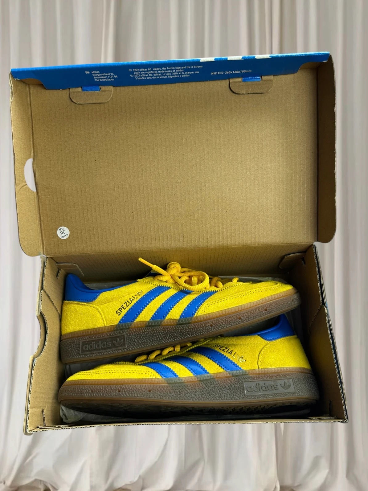 Adidas Originals Handball Spezial Sneakers - Vibrant Yellow Suede - Image 1