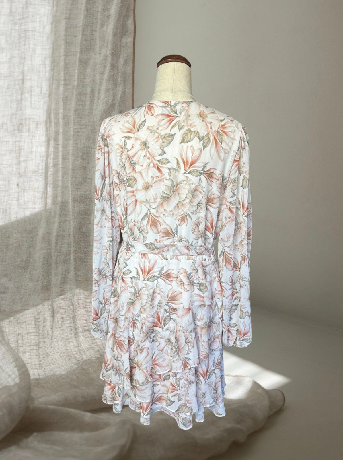 Forever New Boho Long Sleeve Floral Wrap Midi Dress AU14 (Large)
