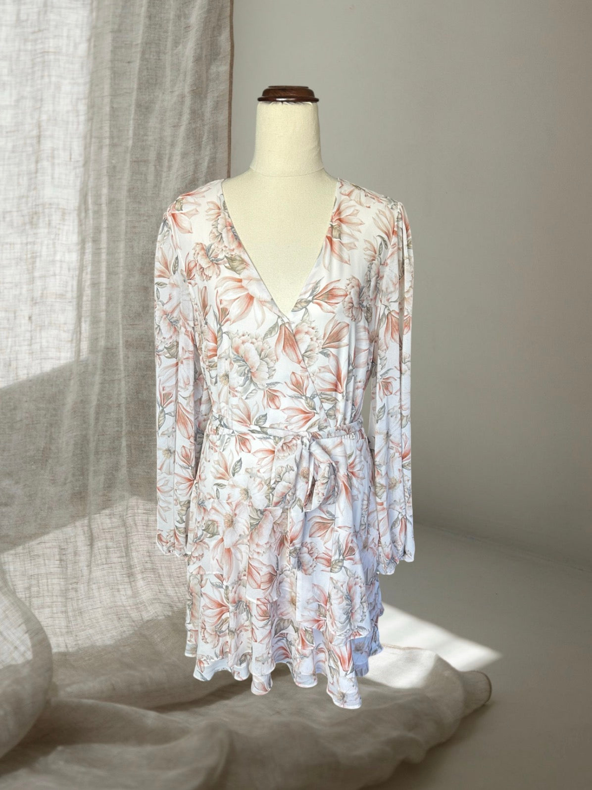 Forever New Boho Long Sleeve Floral Wrap Midi Dress AU14 (Large)